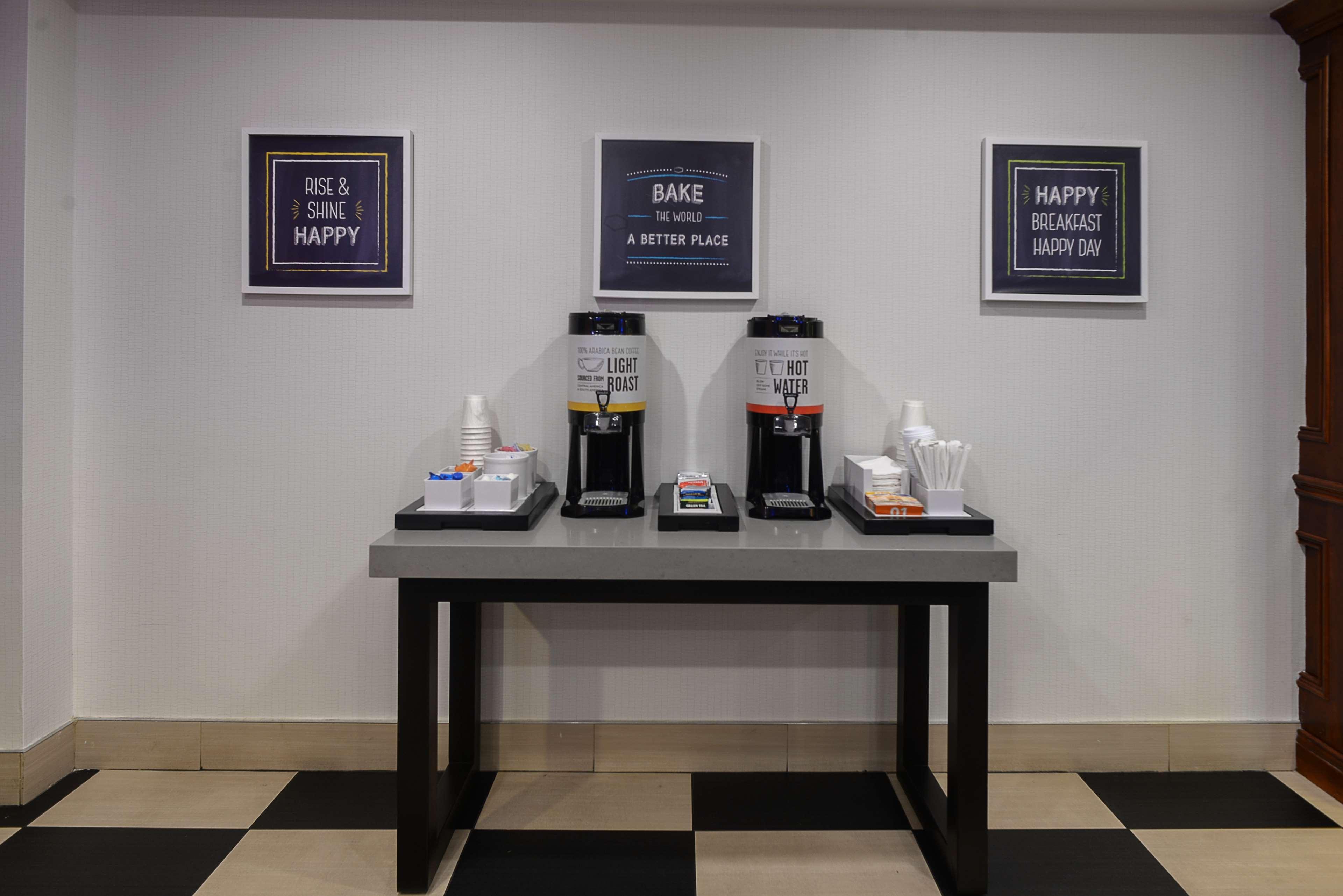 Hampton Inn & Suites Atlanta-Six Flags Літіа Спринґс Екстер'єр фото