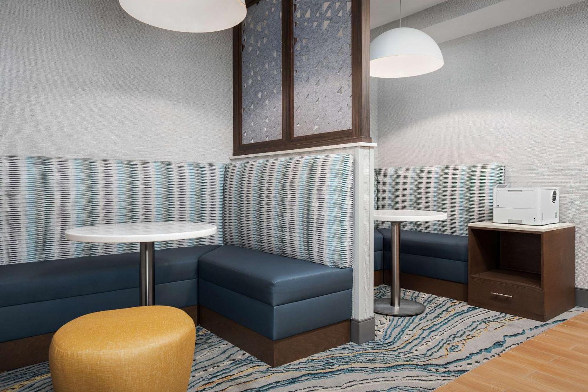 Hampton Inn & Suites Atlanta-Six Flags Літіа Спринґс Екстер'єр фото